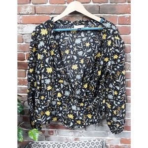 Universal Thread Top